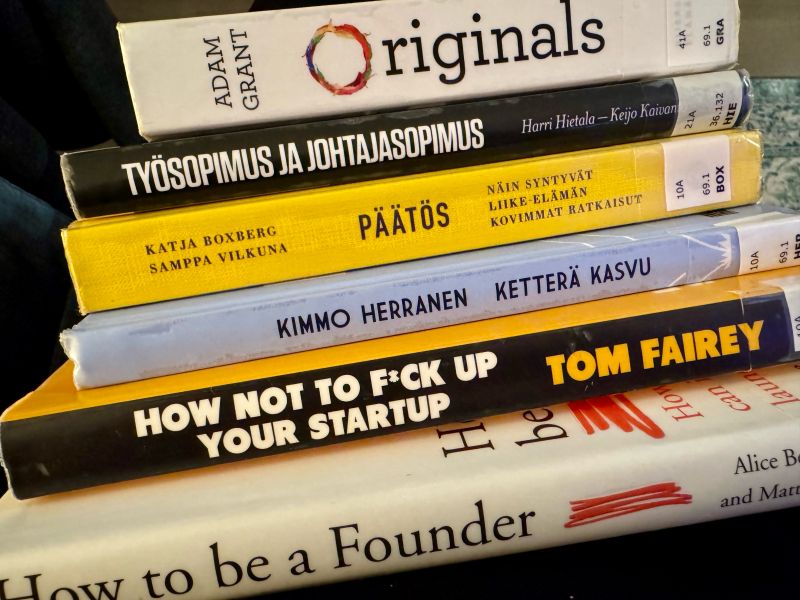 Why I Read a Dozen Books a Month in the Age of AI